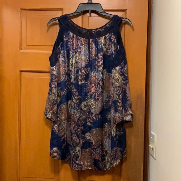 New maizel cold shoulder top - Picture 5 of 6